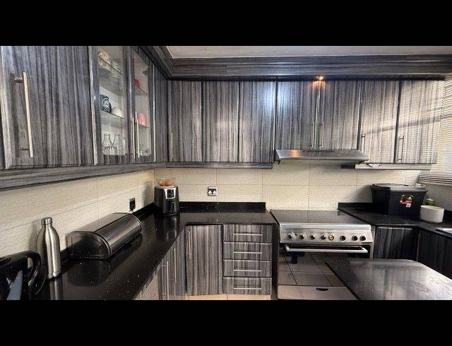 2 BEDROOM DUPLEX FOR SALE IN PARADISE VALLEY